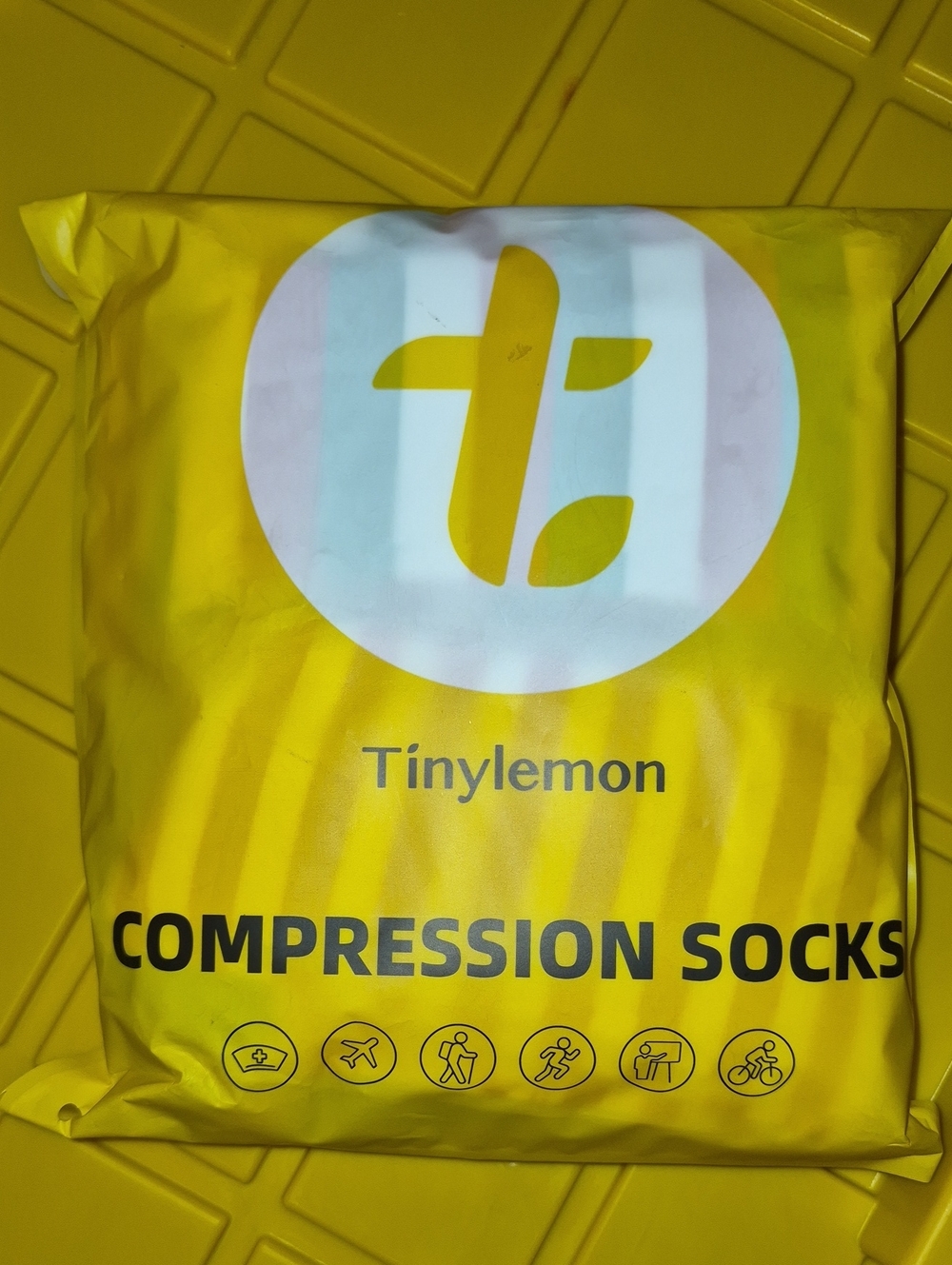 SLemon Yellow Women's Athletic Compression Socks Size Large Xl Nwt Christmas Edi